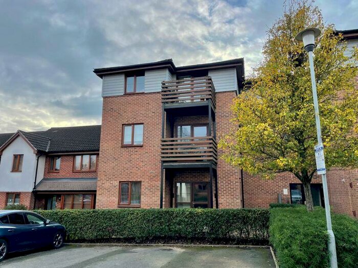 2 Bedroom Flat To Rent In John North Close, High Wycombe, HP11