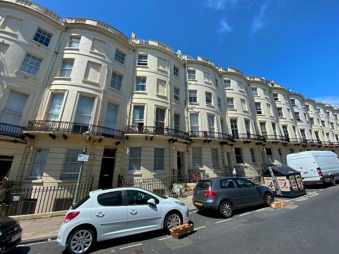 Studio To Rent In Brunswick Place, Hove, East Sussex BN3