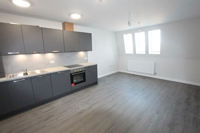 1 Bedroom Flat To Rent In Town Centre, CV21