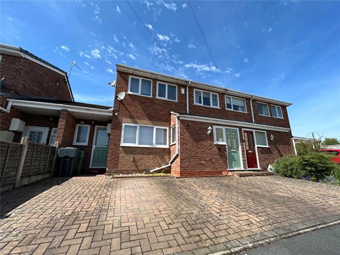 3 Bedroom Semi Detached House To Rent In Birmingham Road, Bromsgrove, Worcestershire, B61