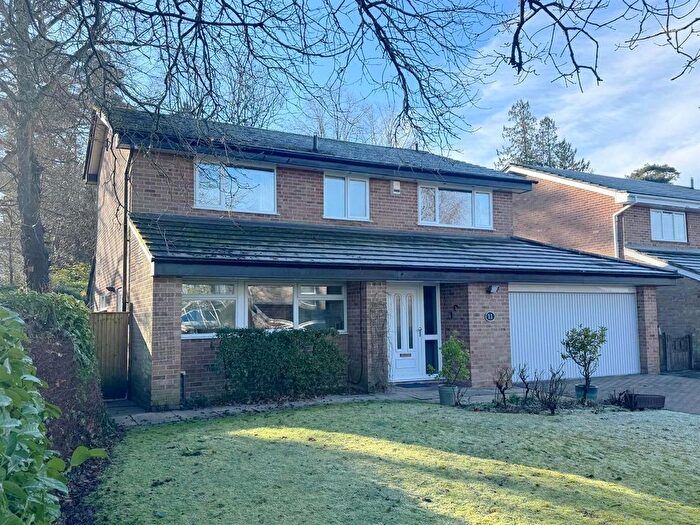 4 Bedroom Detached House For Sale In Kingsland Grange, Newbury, RG14