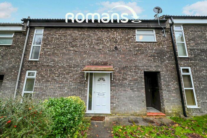 3 Bedroom Terraced House To Rent In Oakdale, Crown Wood, RG12