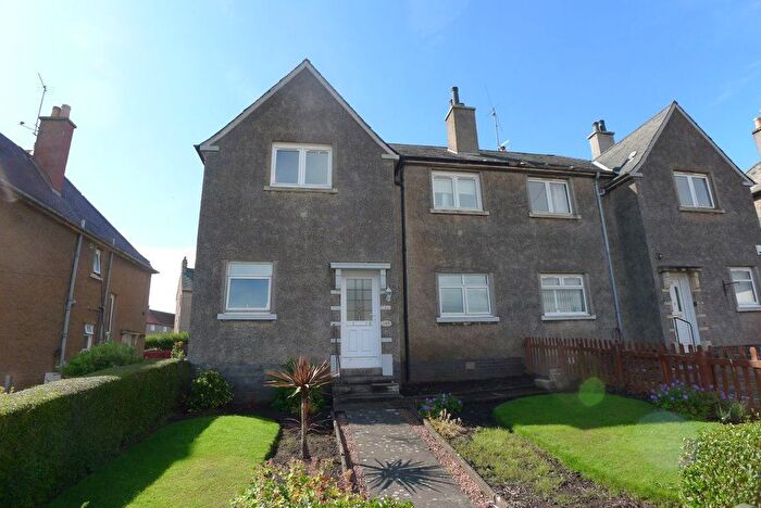 2 Bedroom Flat To Rent In Lamond Drive, St. Andrews, KY16