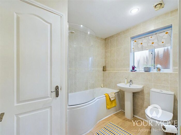 4 Bedroom Detached House For Sale In Thorn Tree Drive, Crewe, Cheshire, CW1