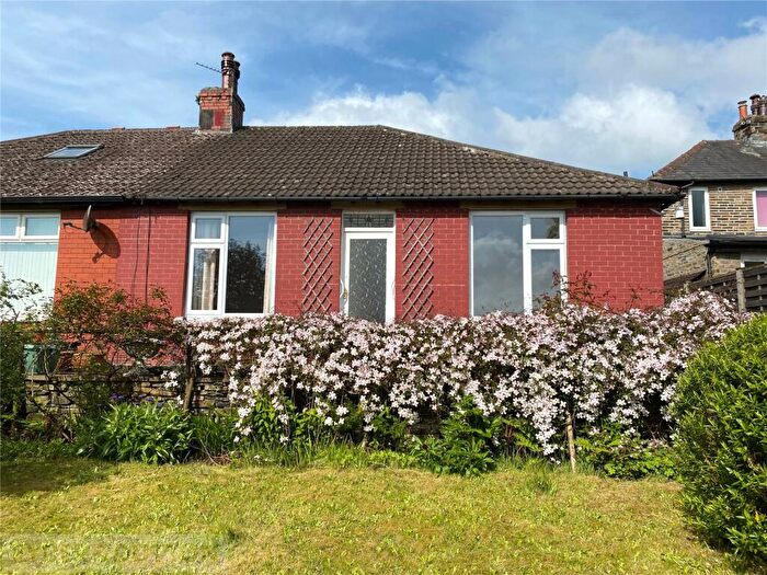 3 Bedroom Bungalow To Rent In Yew Trees, Law Lane, Southowram, Halifax, HX3