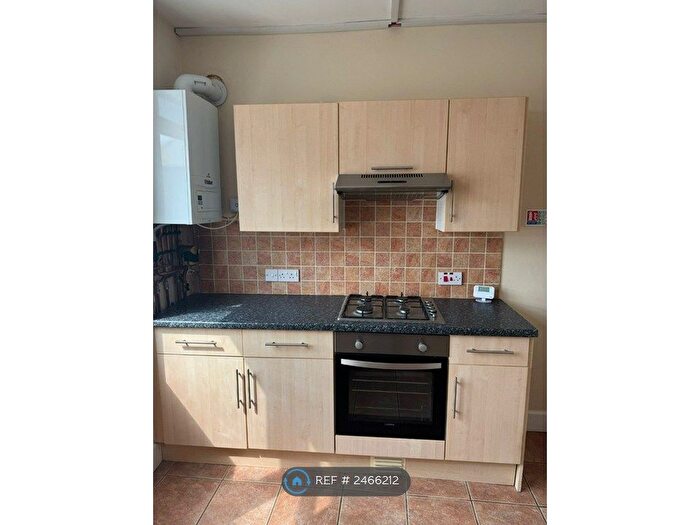 2 Bedroom Flat To Rent In London Road, Portsmouth, PO2