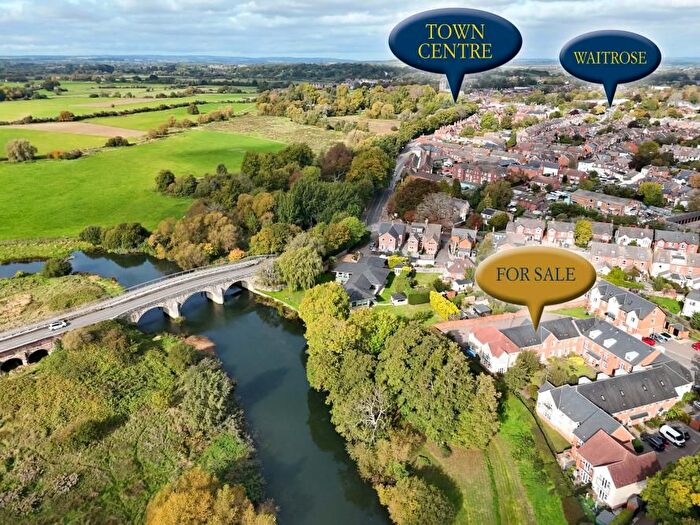 3 Bedroom Terraced House For Sale In Newmans Close, Wimborne, BH21