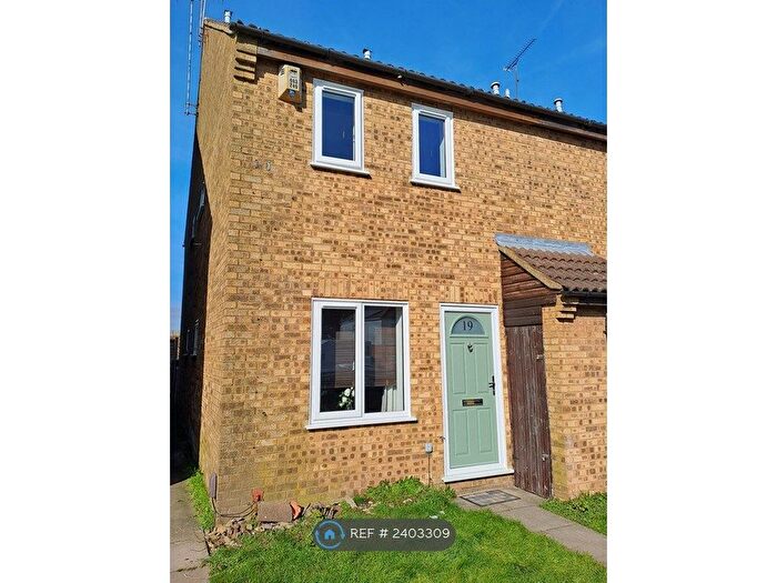 1 Bedroom End Of Terrace House To Rent In Chiltern Gardens, Luton, LU4