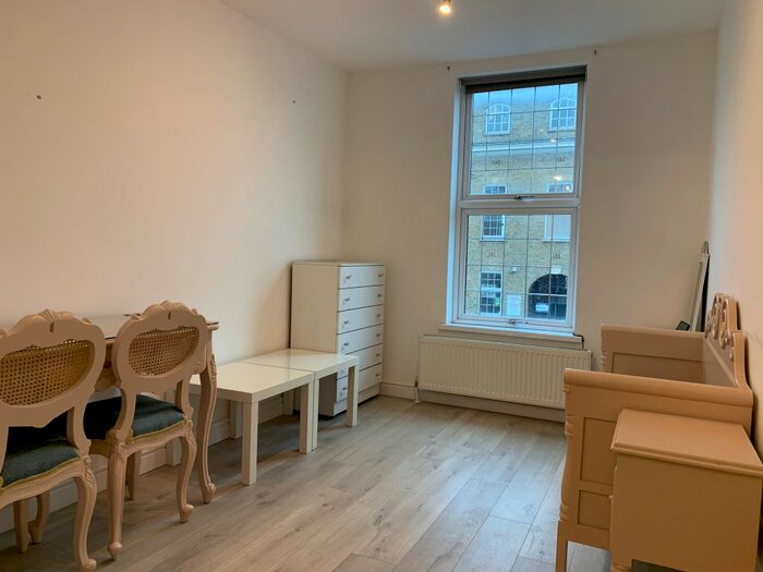 1 Bedroom Flat To Rent In St. Marys Lane, Upminster, RM14