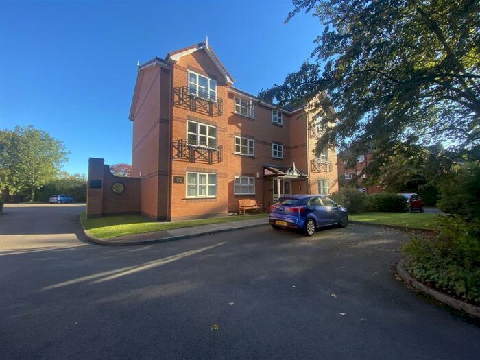 2 Bedroom Apartment To Rent In Southgate Court, Sale, M33