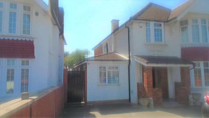 Detached House To Rent In Church Road, West Drayton, UB7