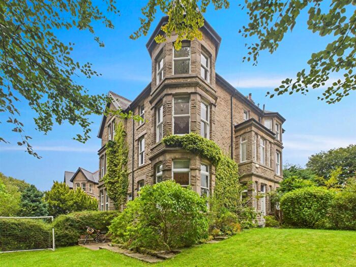 3 Bedroom Character Property For Sale In Green Lane, Buxton, SK17