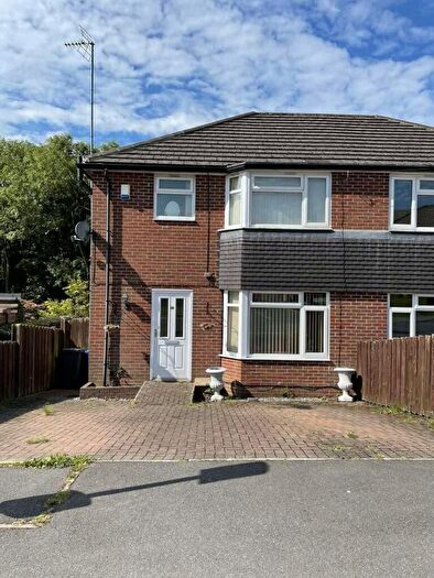 3 Bedroom House To Rent In Arnold Avenue, Charnock, Sheffield, S12