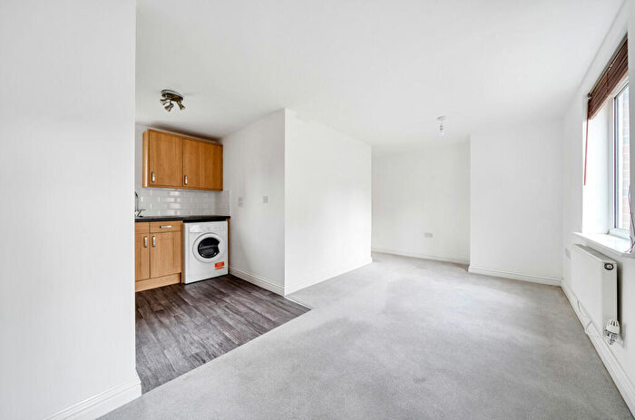 1 Bedroom Flat For Sale In Francis Copse, Colden Common, Winchester, Hampshire, SO21