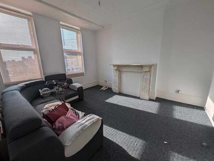 1 Bedroom Flat To Rent In York Road, Southend-on-Sea, SS1