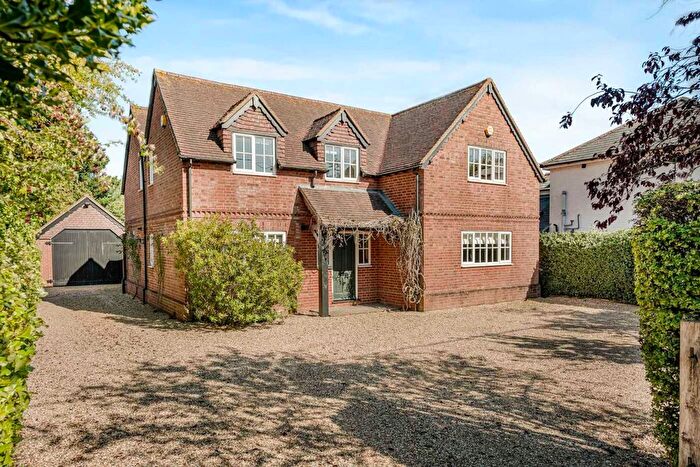 5 Bedroom Detached House For Sale In Wood Lane, Kidmore End, RG4