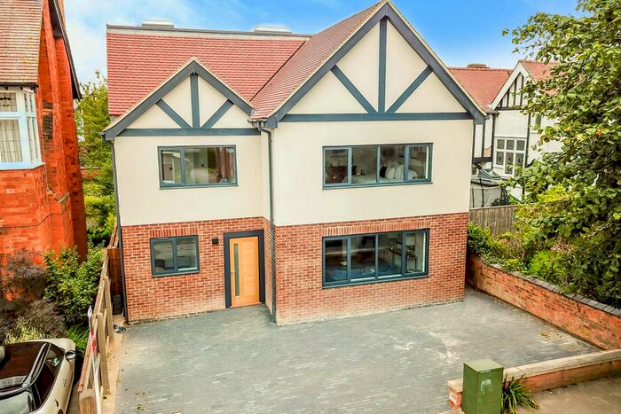 5 Bedroom Detached House To Rent In Priory Road, West Bridgford, NG2