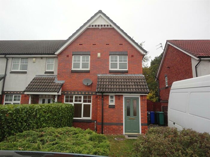 3 Bedroom Semi-Detached House To Rent In Haslington RoadAshway ParkManchester, M22