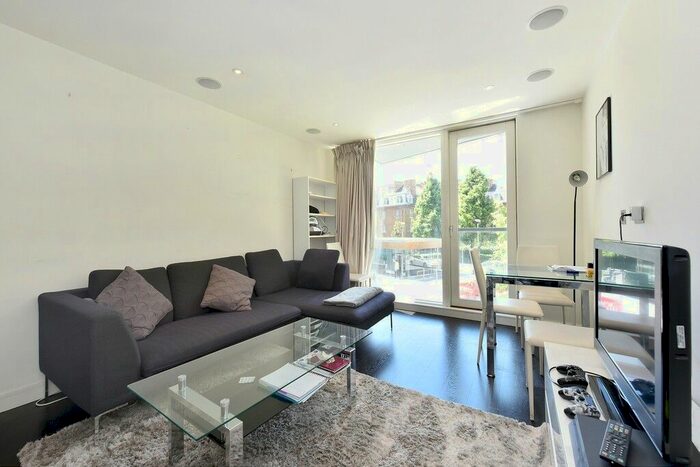 2 Bedroom Flat To Rent In Gatliff Road, Pimlico, SW1W