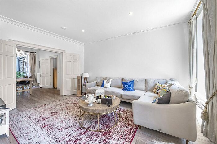 2 Bedroom Flat To Rent In Blandford Street, Marylebone, London, W1U