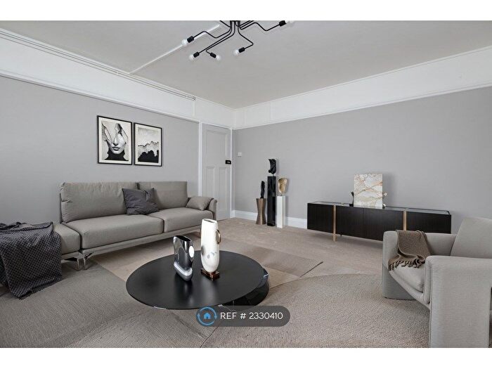 2 Bedroom Flat To Rent In Richmond Chambers, Bournemouth, BH2