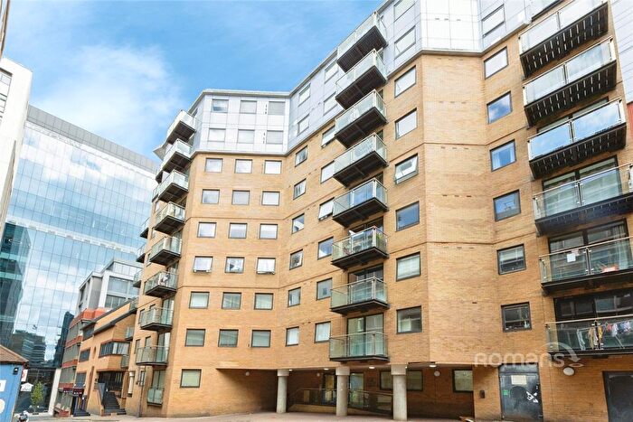 1 Bedroom Flat To Rent In Projection West, Merchants Place, Reading, RG1