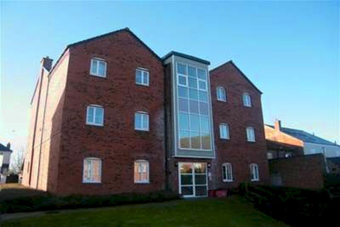 2 Bedroom Flat To Rent In Chandley Wharf, Warwick, CV34