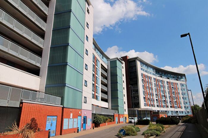 2 Bedroom Flat To Rent In Leamore Court Meath Crescent, London, E2