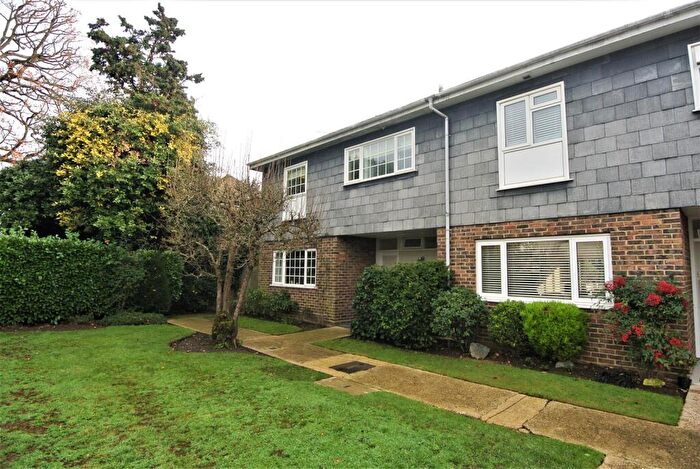 3 Bedroom Terraced House To Rent In Weybridge, KT13