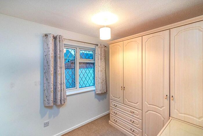 2 Bedroom Bungalow For Sale In Sheldrake Close, Thorpe Hesley, Rotherham, South Yorkshire, S61