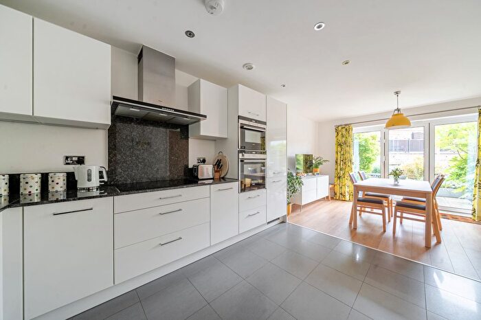 3 Bedroom End Of Terrace House For Sale In Mere Road, Sevenoaks, TN14