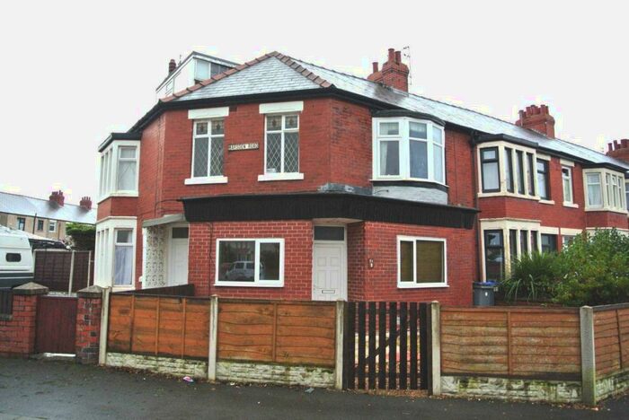 1 Bedroom Flat To Rent In Marton Drive, Blackpool, FY4