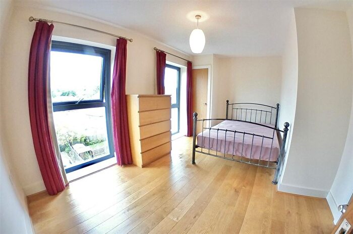 2 Bedroom Flat To Rent In Forty Avenue, Wembley, HA9