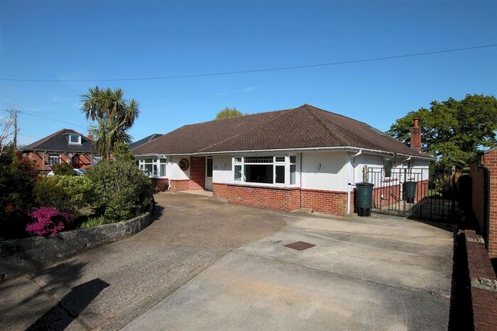 5 Bedroom Detached Bungalow To Rent In Station Road, Wootton Bridge, Ryde, PO33