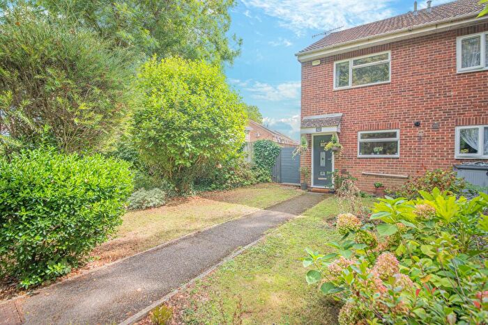 3 Bedroom End Of Terrace House For Sale In Ainsley Gardens, Eastleigh, Hampshire, SO50