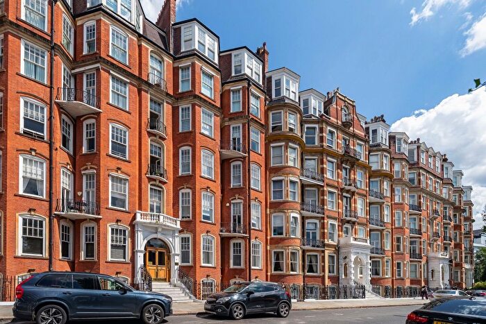 4 Bedroom Flat To Rent In Marloes Road, London, W8