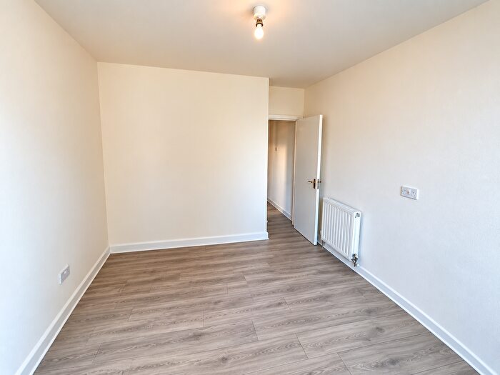 2 Bedroom Flat To Rent In Romford Road, London, E12