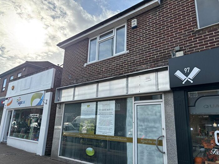 2 Bedroom Flat To Rent In Lower Blandford Road, Broadstone, Dorset, BH18