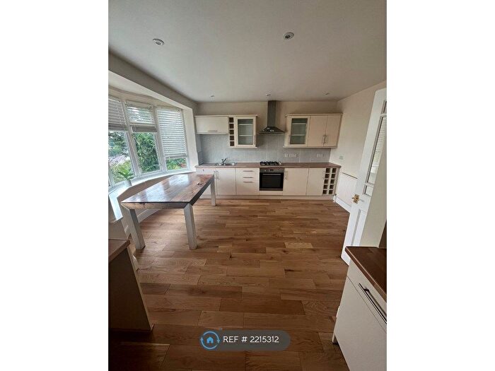 3 Bedroom Semi-Detached House To Rent In Longhill Avenue, Chatham, ME5