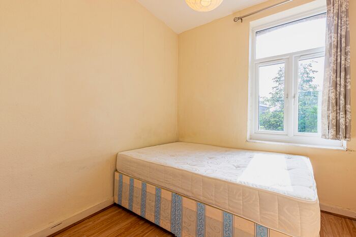 1 Bedroom Flat To Rent In Fulham Palace Road, Hammersmith, W6