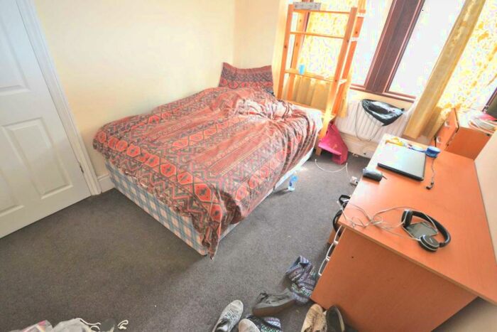 4 Bedroom Terraced House To Rent In Grange Avenue, Reading, Berkshire, RG6