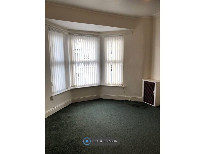 2 Bedroom Flat To Rent In Ferndale Road, Liverpool, L15
