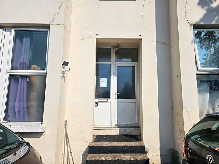 Studio To Rent In Acton Lane, London, NW10