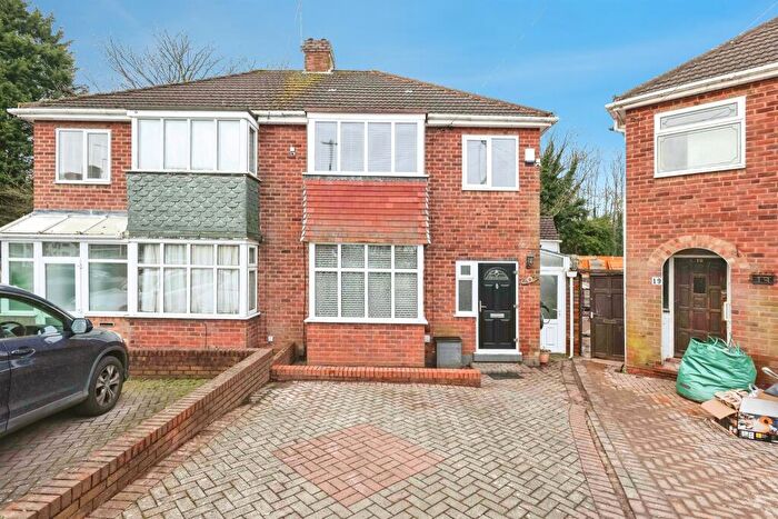 3 Bedroom Semi-Detached House For Sale In Measham Grove, Birmingham, B26