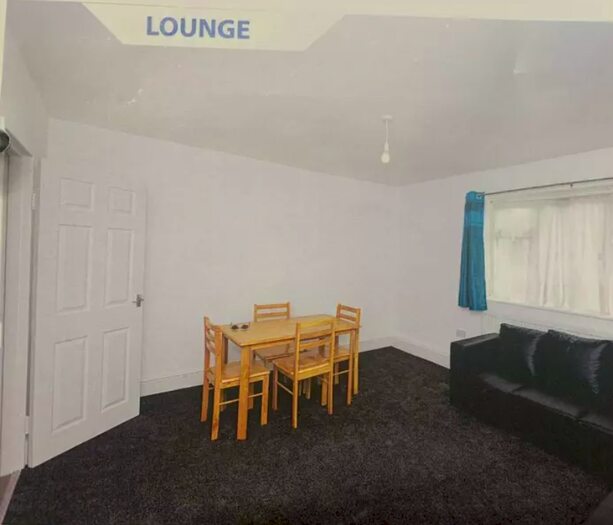 2 Bedroom Flat To Rent In Little Gearies, Gants Hill, IG6