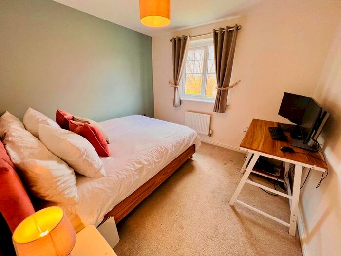 3 Bedroom Property To Rent In Valehouse Court, Stalybridge, SK15