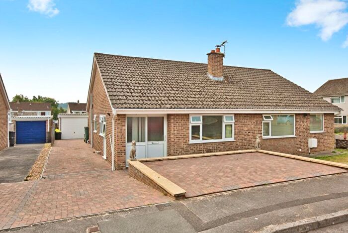 2 Bedroom Bungalow For Sale In Somerleaze Close, Wells, Somerset, BA5