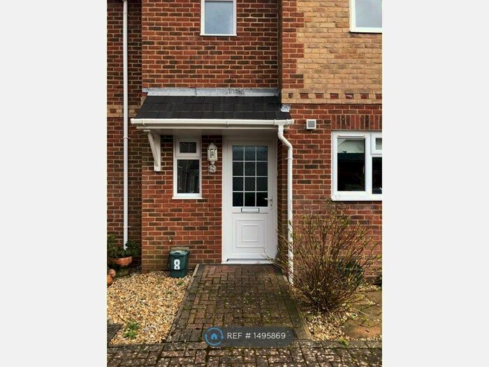2 Bedroom Terraced House To Rent In Keyhaven Court, Totland Bay, PO39