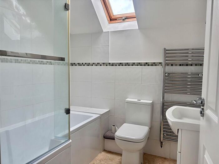 2 Bedroom Detached House To Rent In Dukes Way, Axminster, EX13