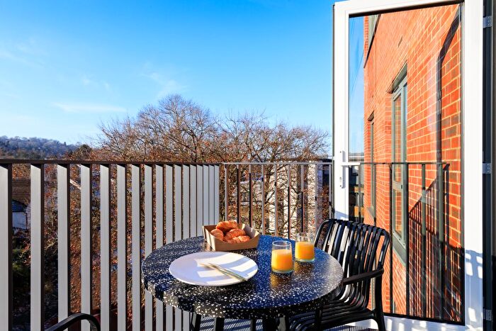 1 Bedroom Flat To Rent In Desborough Road, High Wycombe, Buckinghamshire, HP11